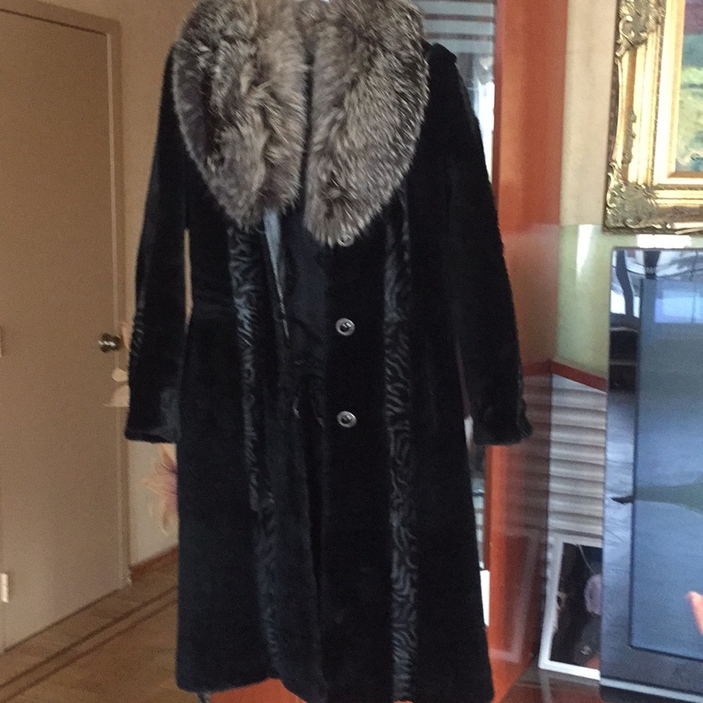 Beautiful fur coat with silver fox collar
